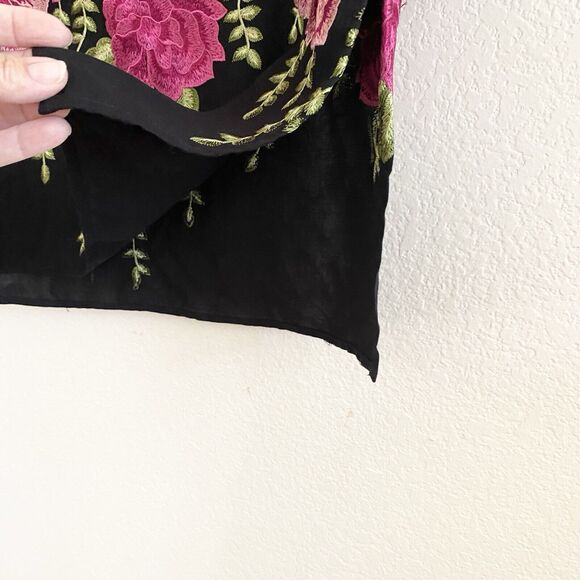 Karen Kane Embroidered Black Pink Floral 3/4 Sleeve Handkerchief Hem Top S - Picture 10 of 12